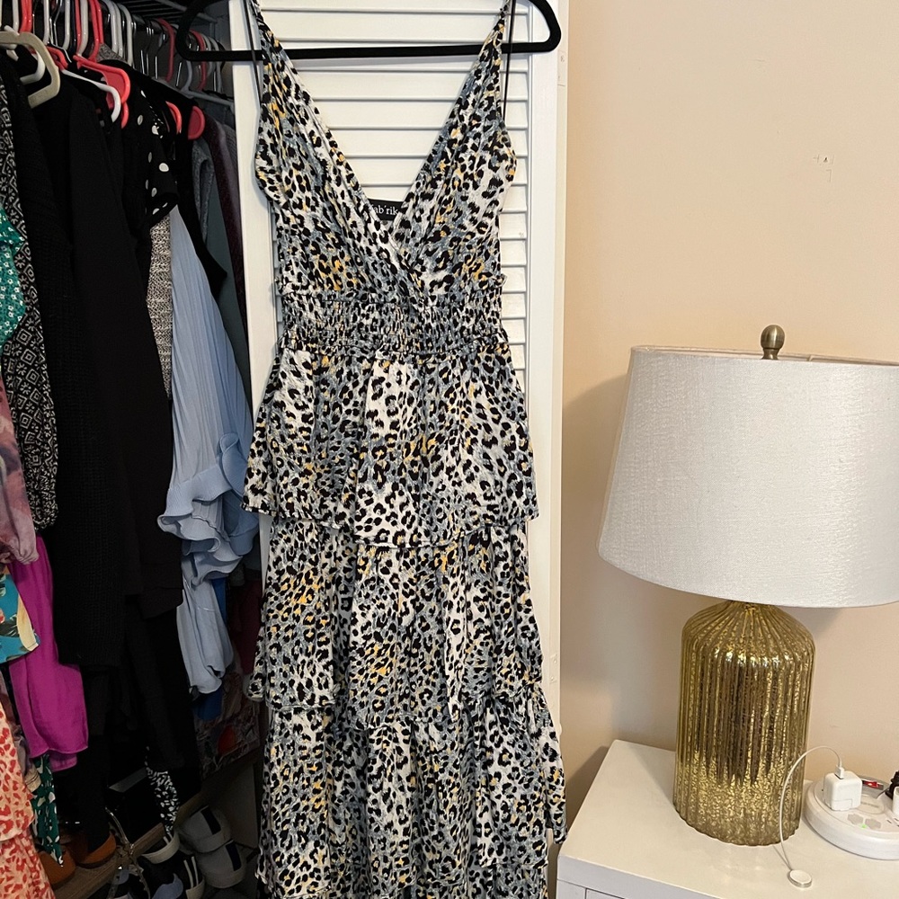 Glam Fab’rik Morena Tiered Leopard Printed Maxi Dress Size Small - Picture 7 of 8